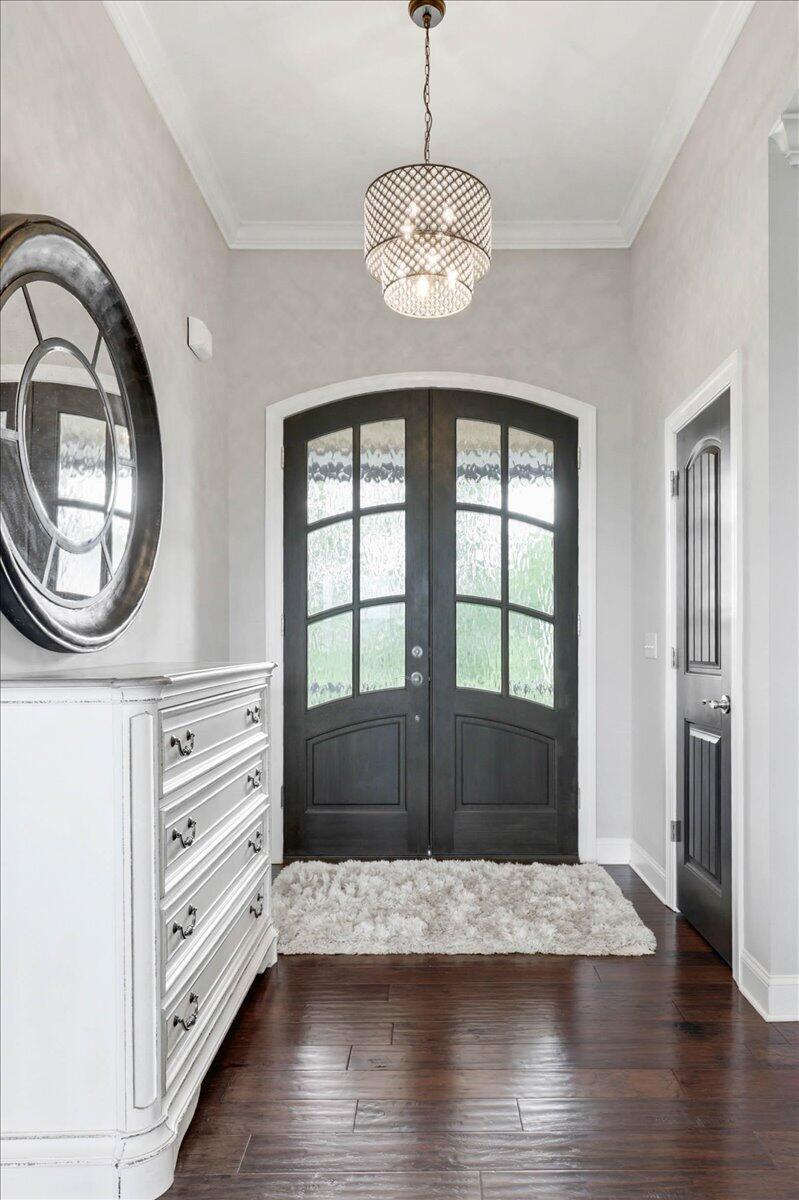 6201 Breezy Hollow Lane