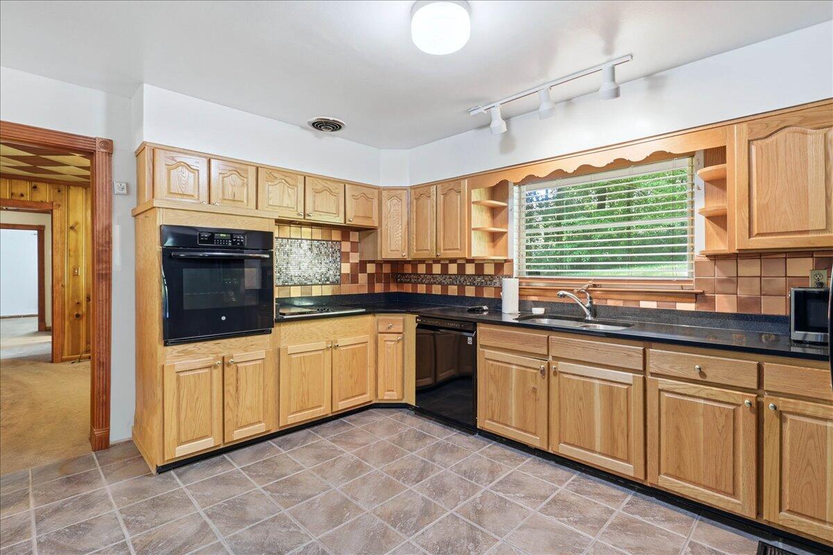 3842 Conahaney Trail