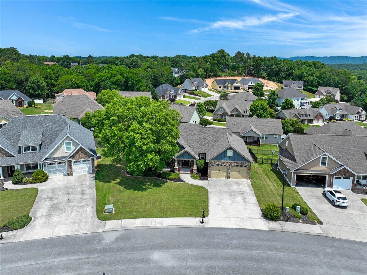 37 Bur Oak Drive