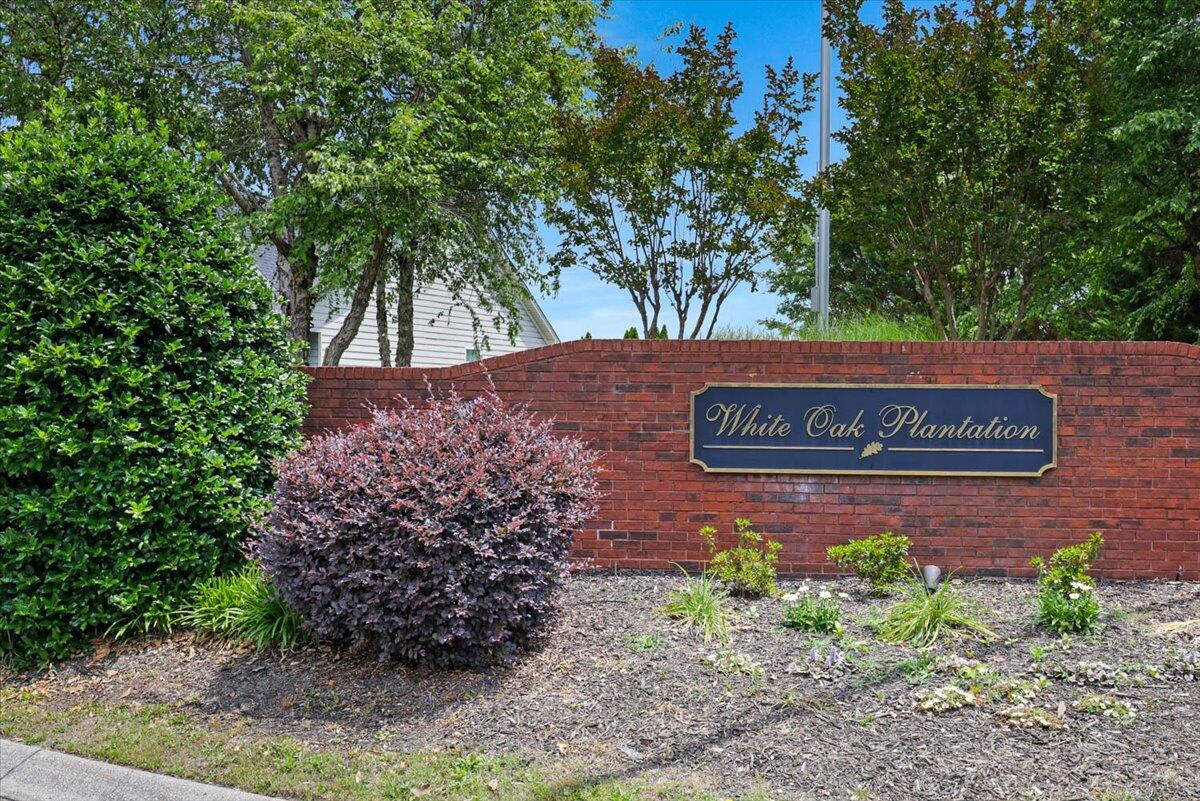 37 Bur Oak Drive