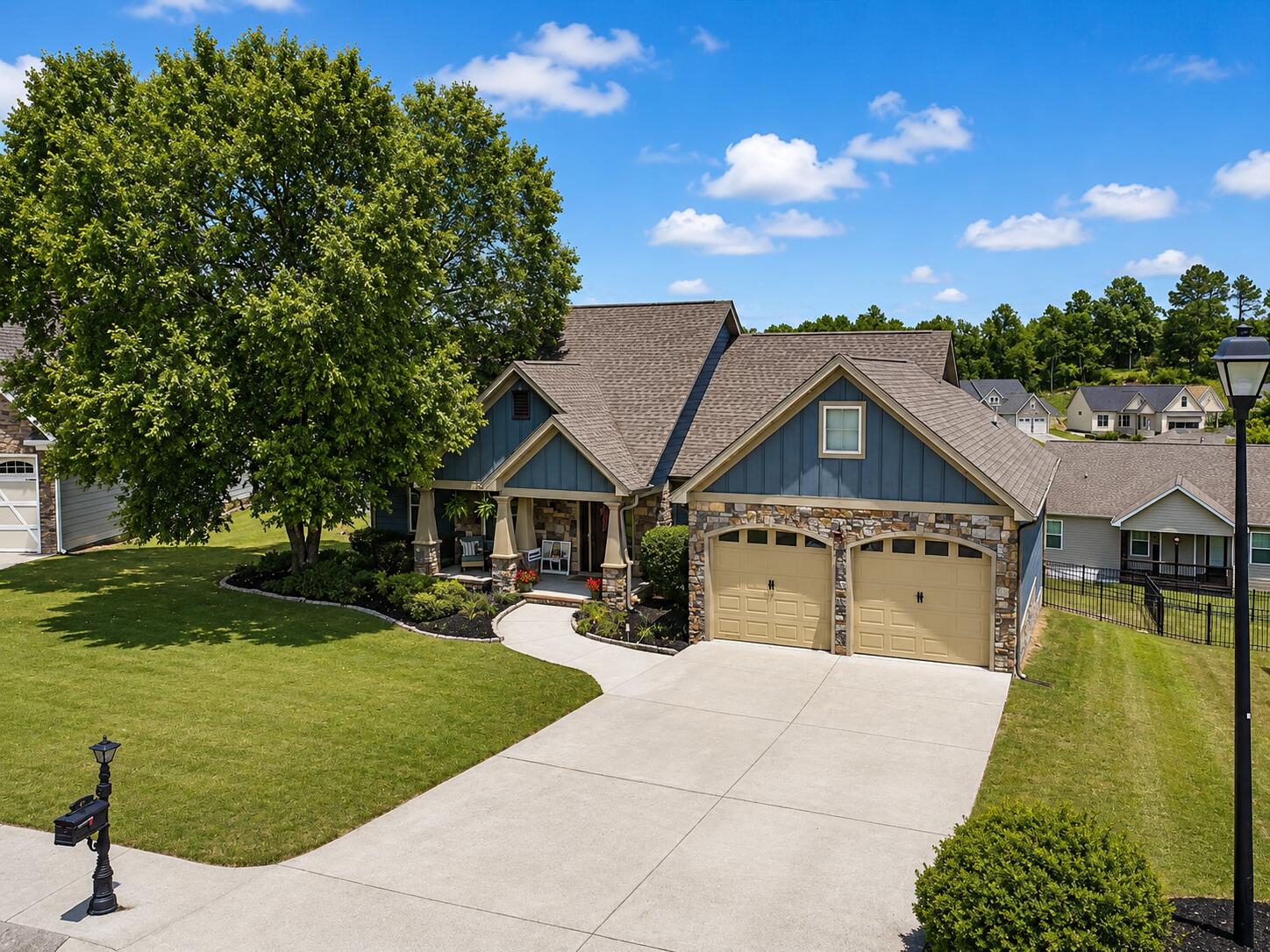 37 Bur Oak Drive