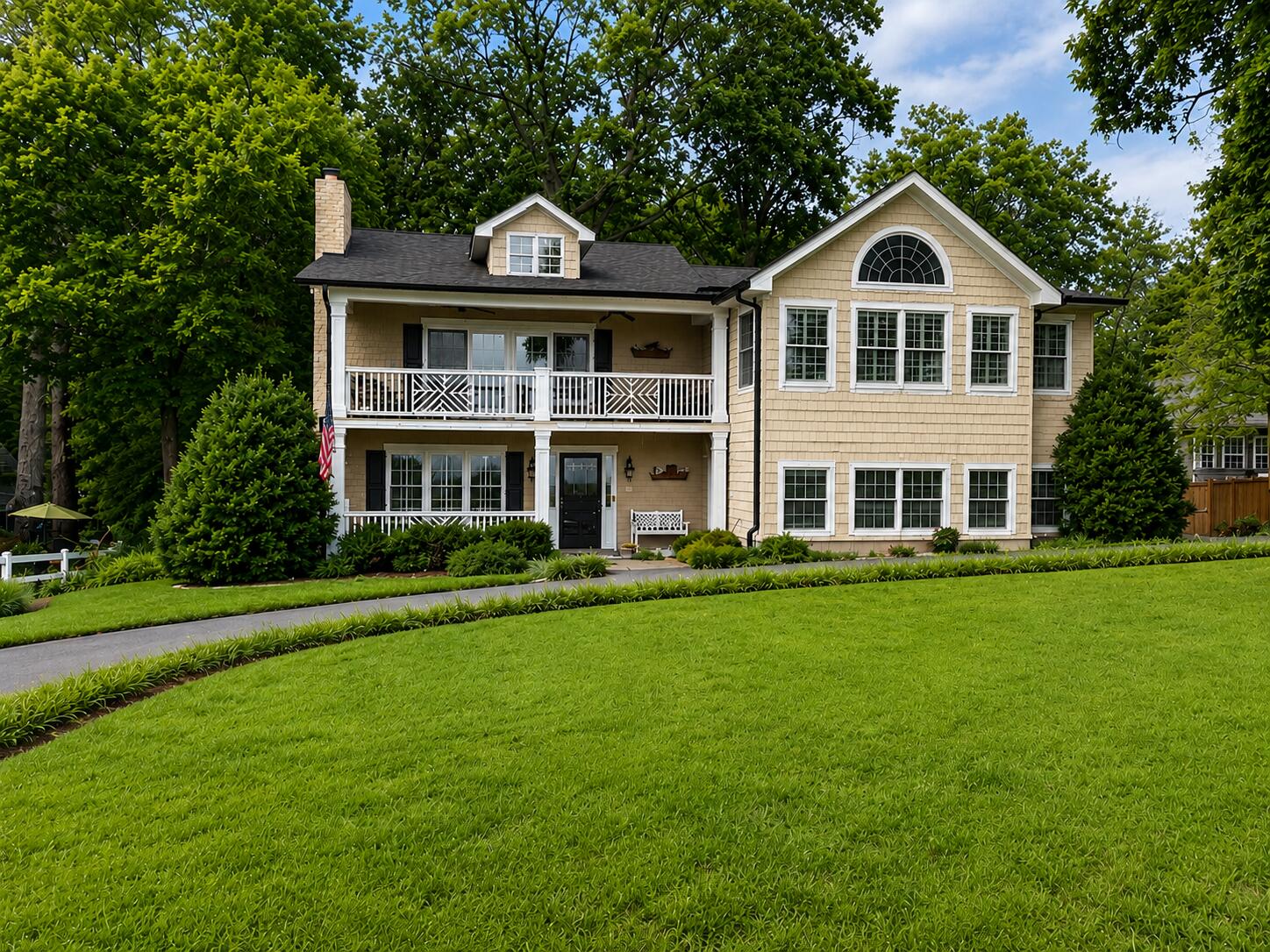 121 N Palisades Drive