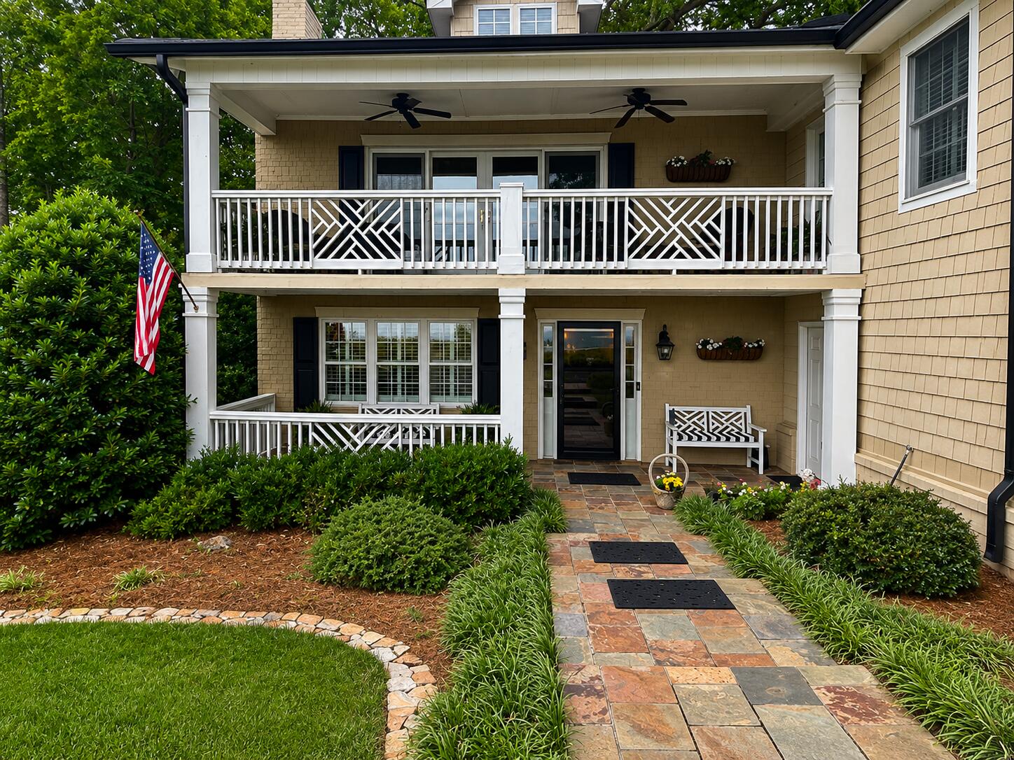 121 N Palisades Drive