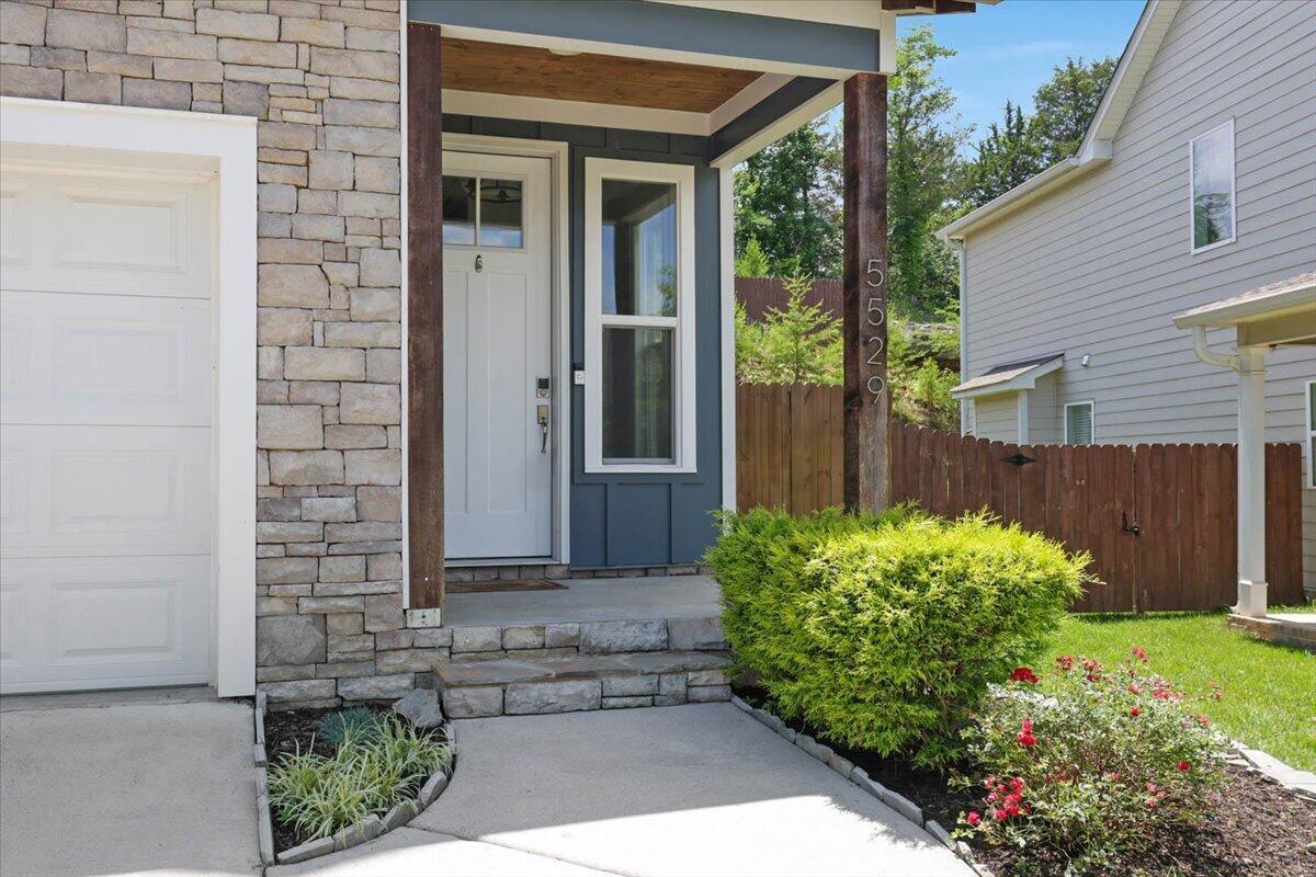 5529 Abby Grace Loop