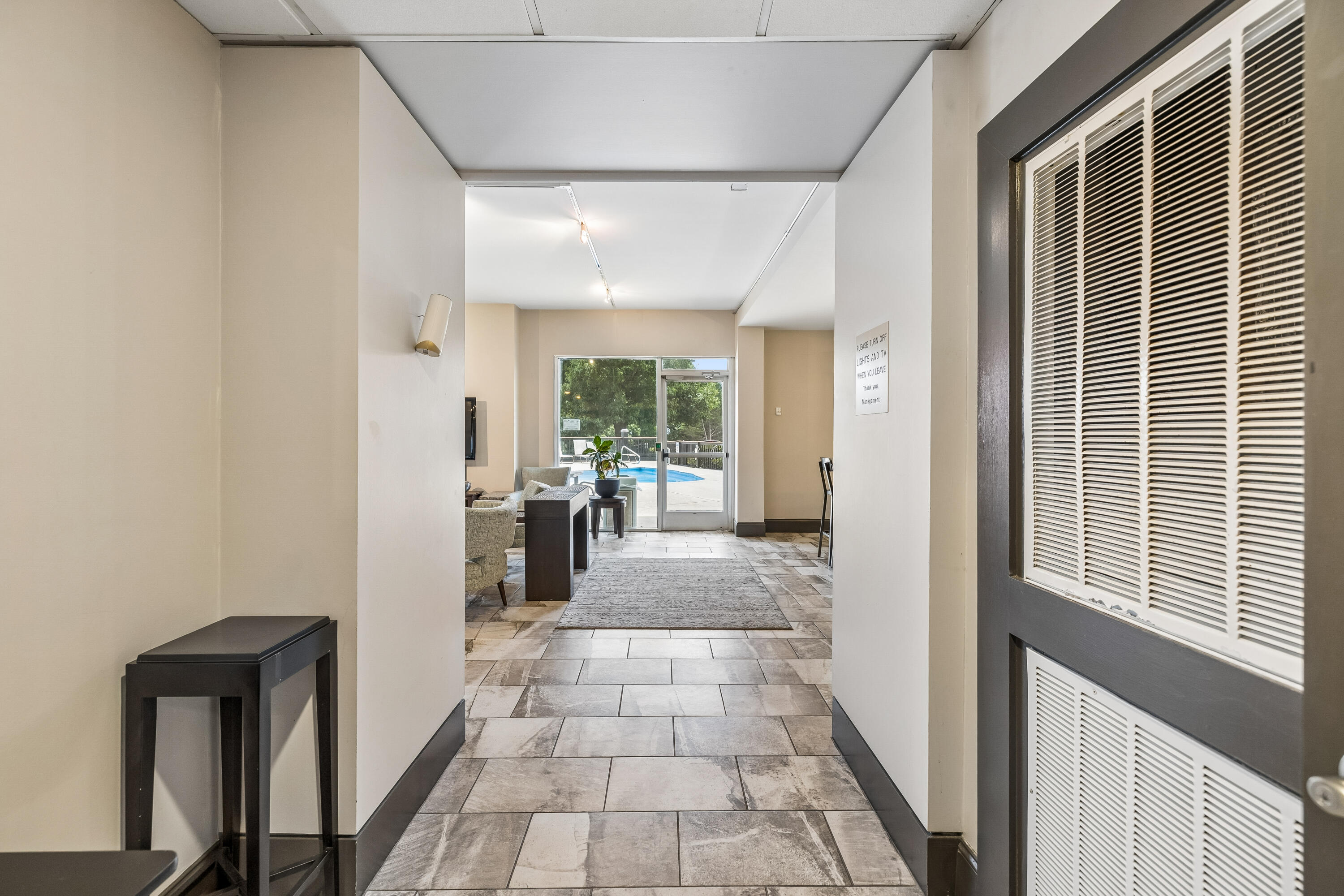 1131 Stringers Ridge Road, 10k