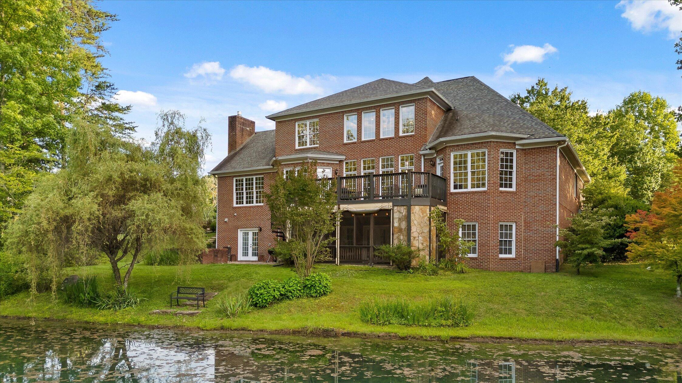 6 Ives Lake Road