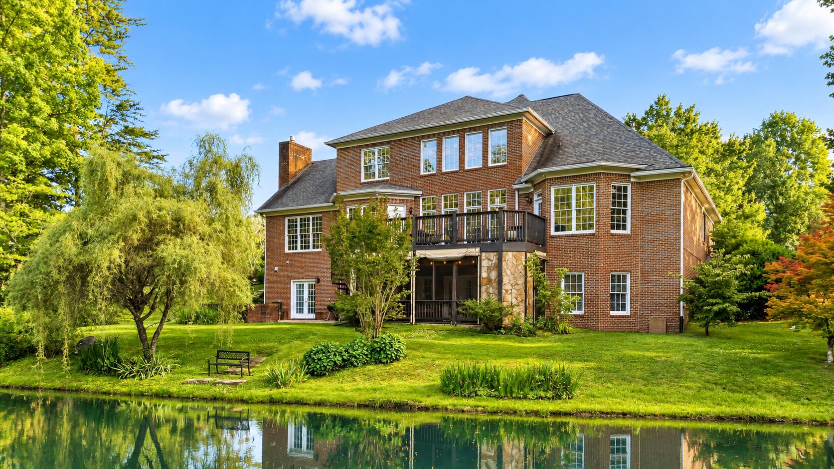 6 Ives Lake Road