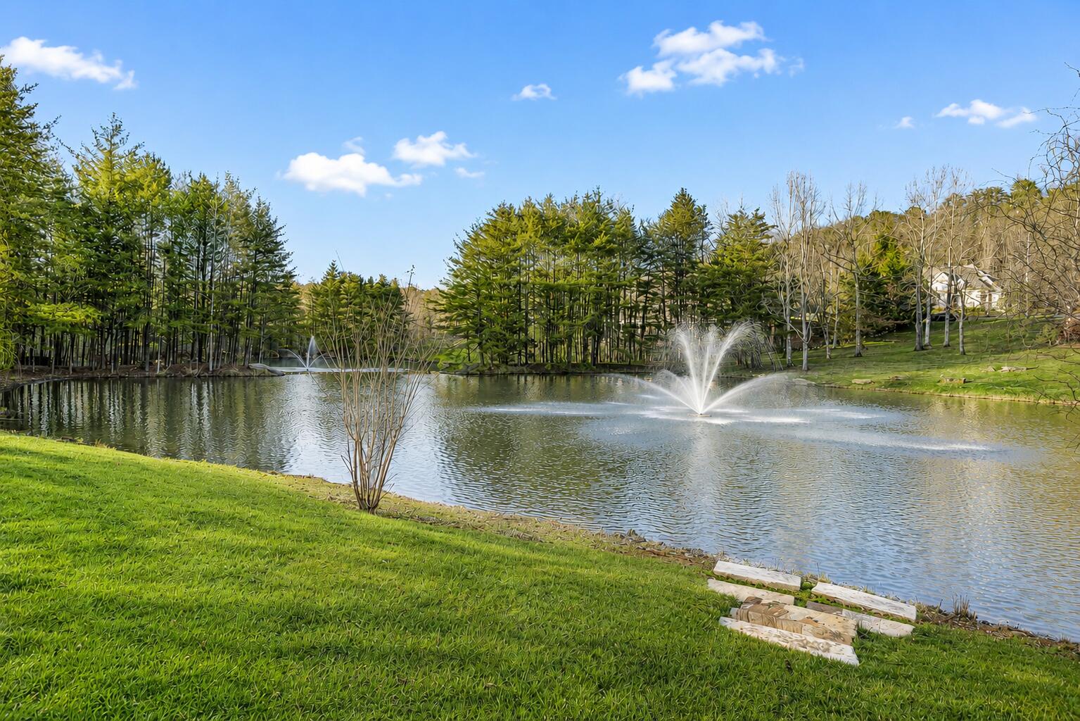 6 Ives Lake Road