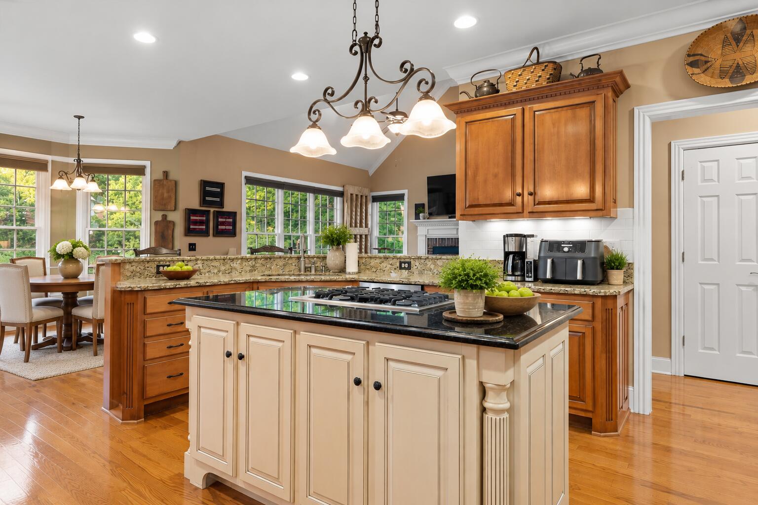 6 Ives Lake Road