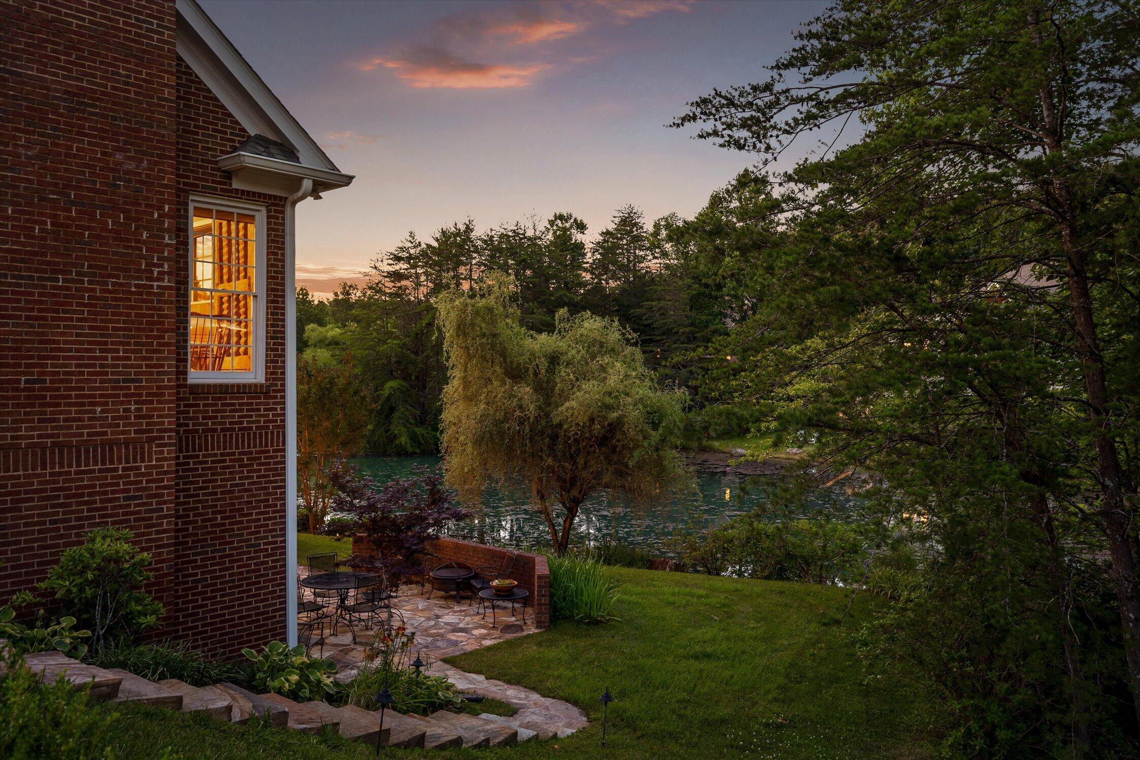 6 Ives Lake Road