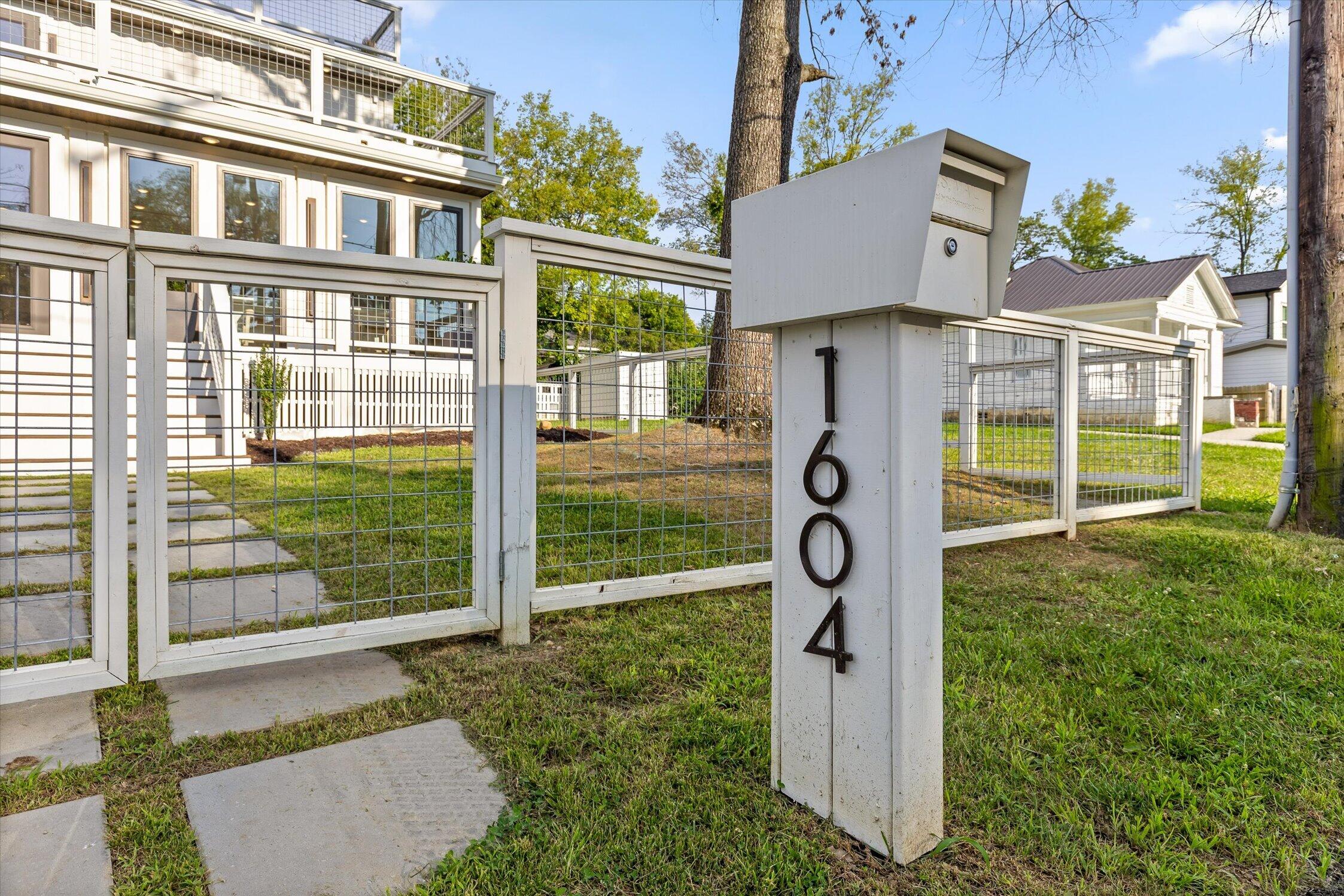 1604 S Orchard Knob Avenue