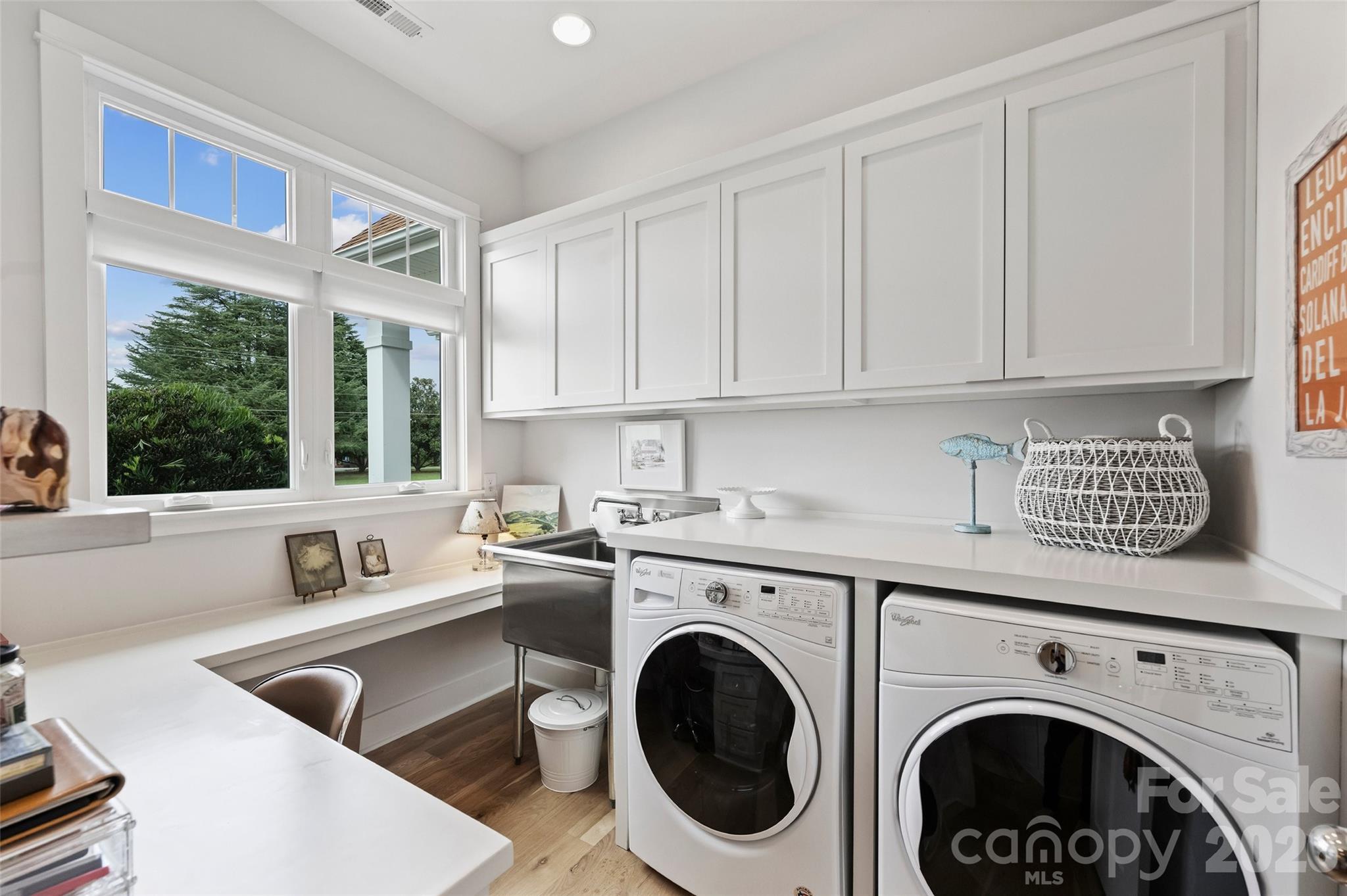 21228 Lakeview Circle