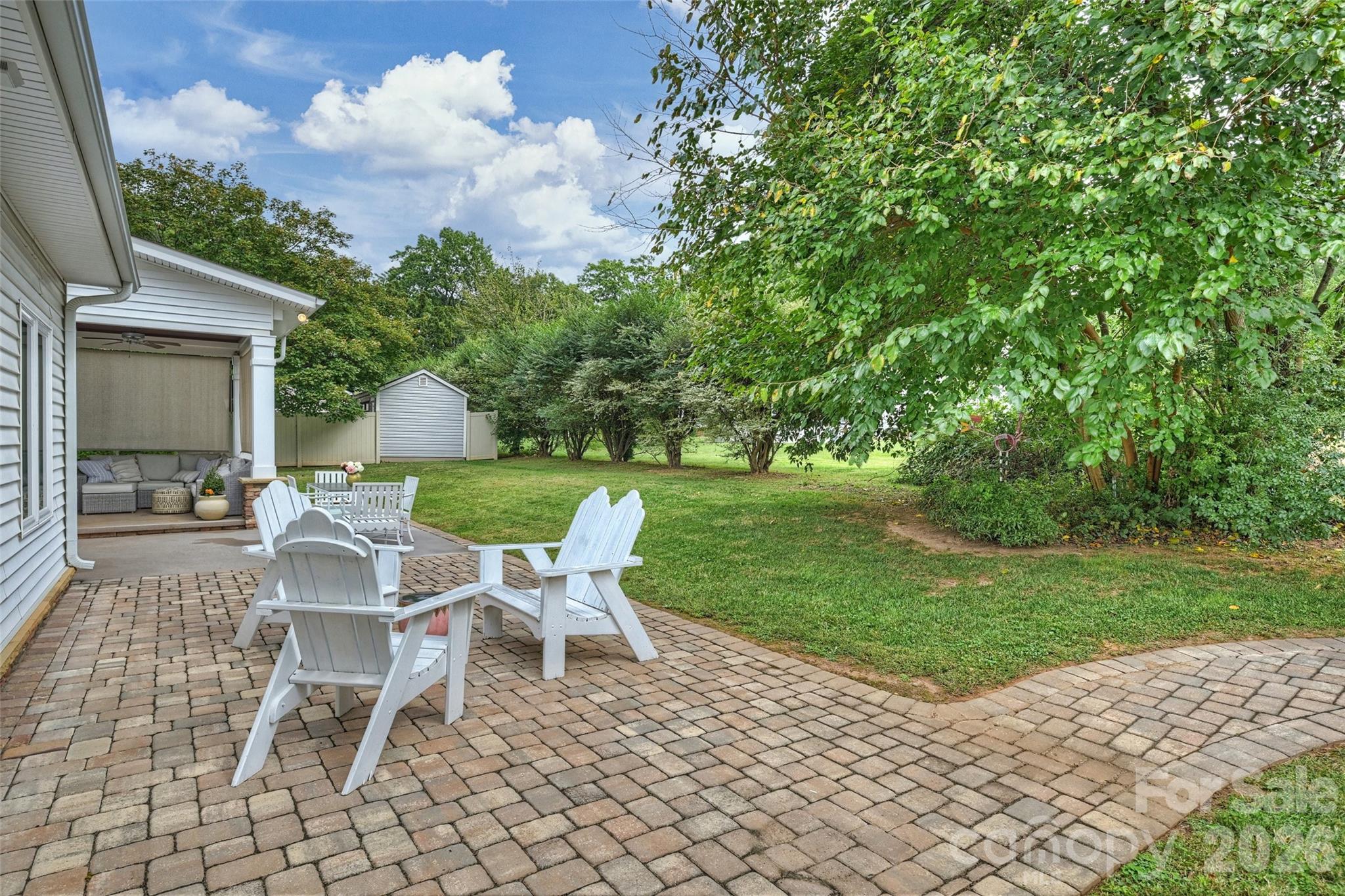 21228 Lakeview Circle