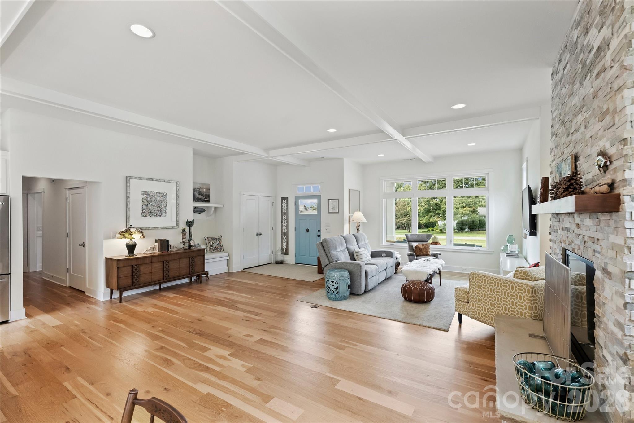 21228 Lakeview Circle