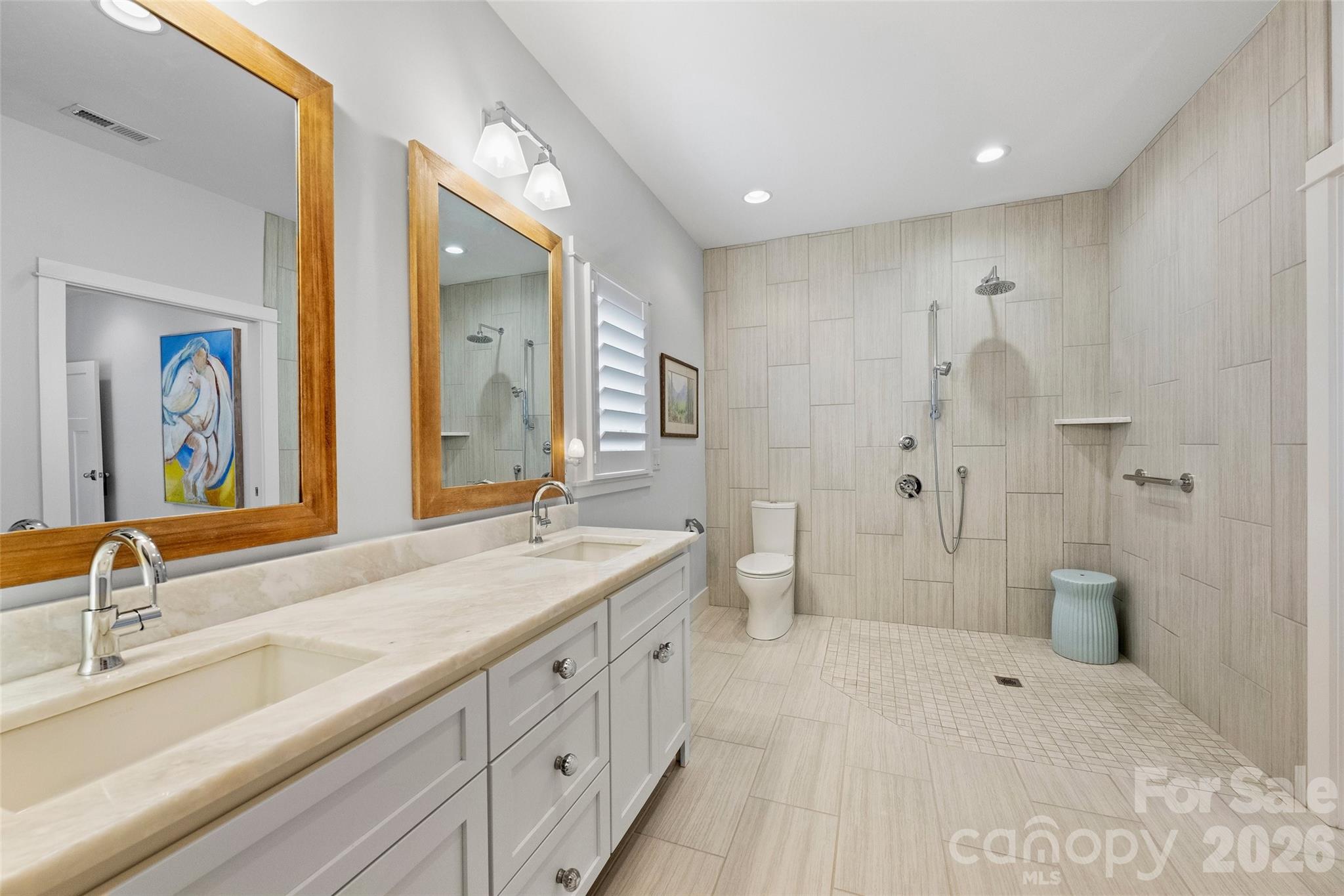 21228 Lakeview Circle