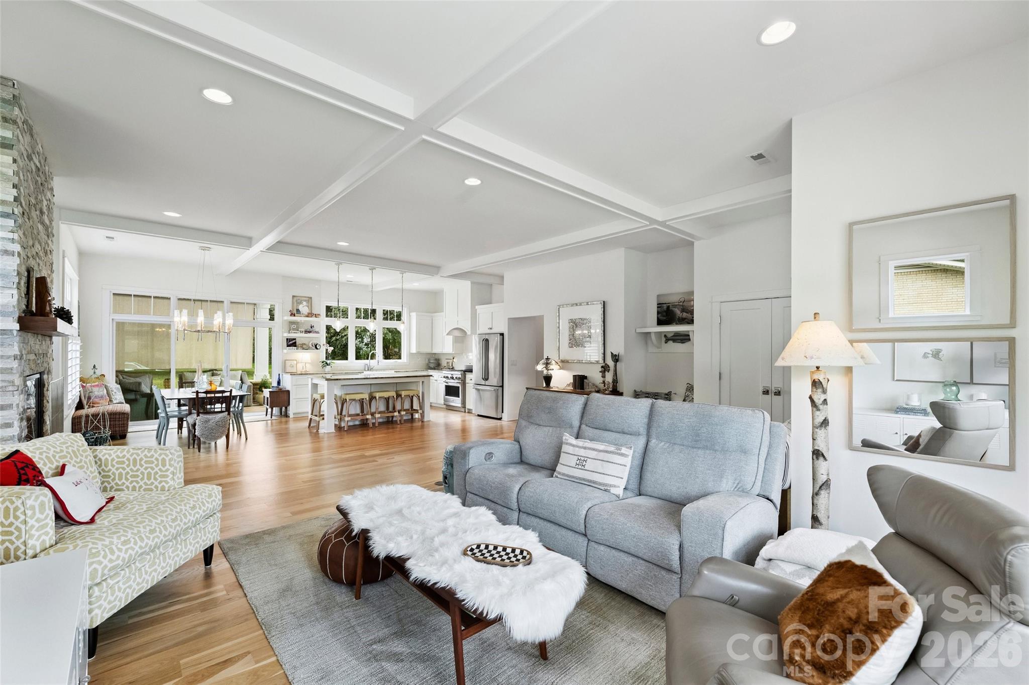 21228 Lakeview Circle