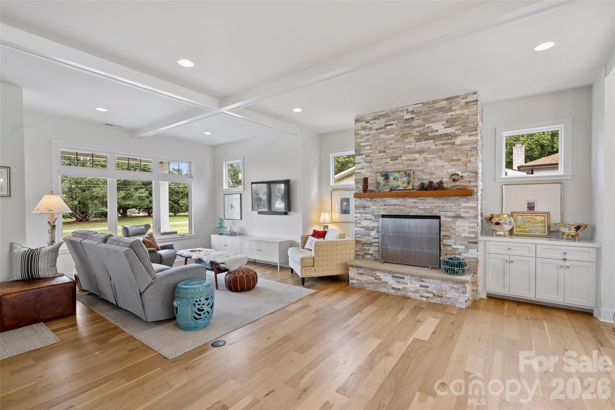 21228 Lakeview Circle
