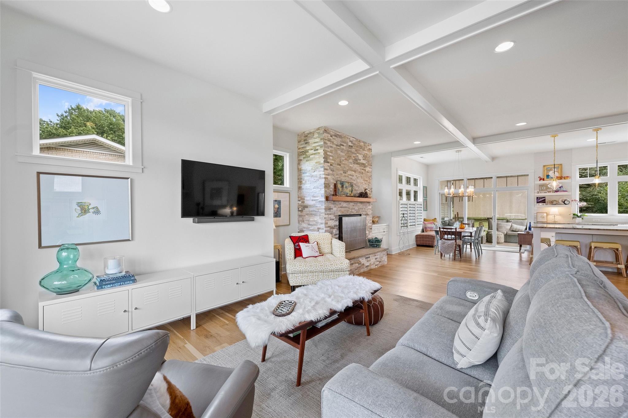 21228 Lakeview Circle