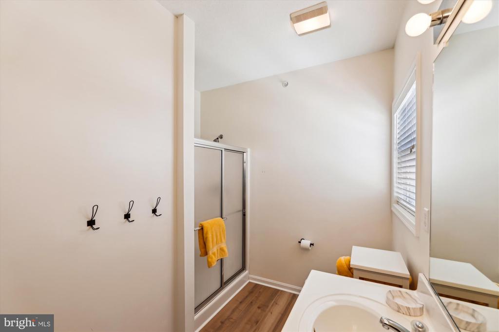 33130 N VILLAGE LOOP 3-301