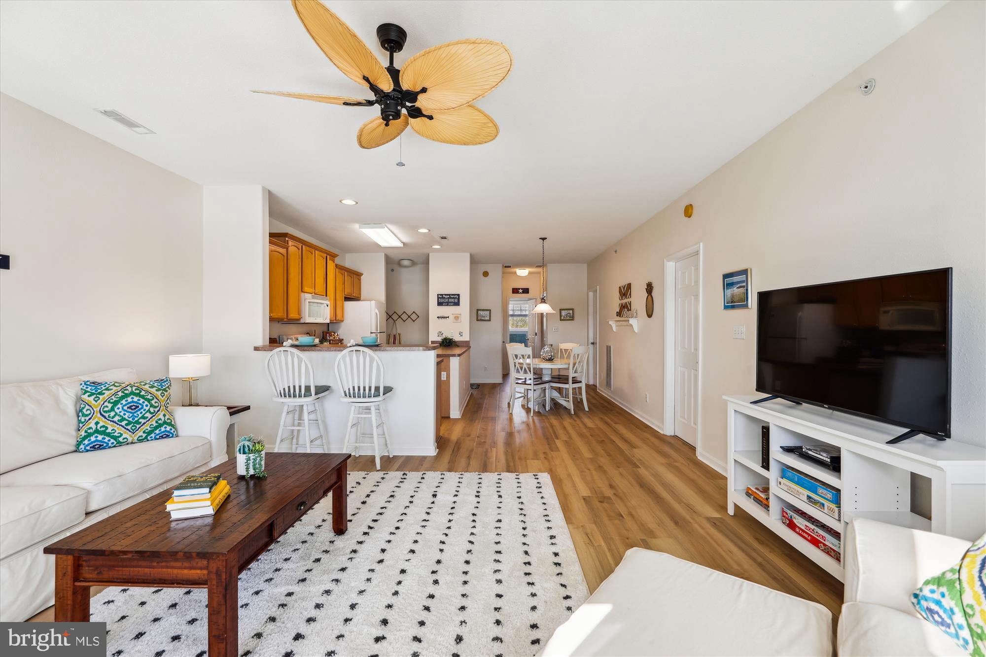 33130 N VILLAGE LOOP 3-301