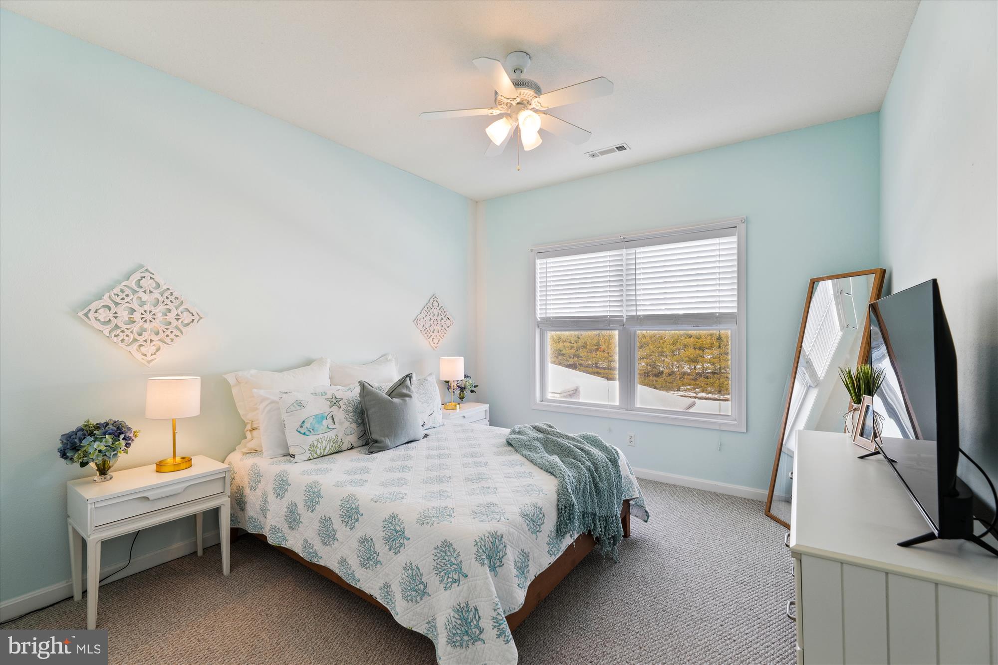 33130 N VILLAGE LOOP 3-301