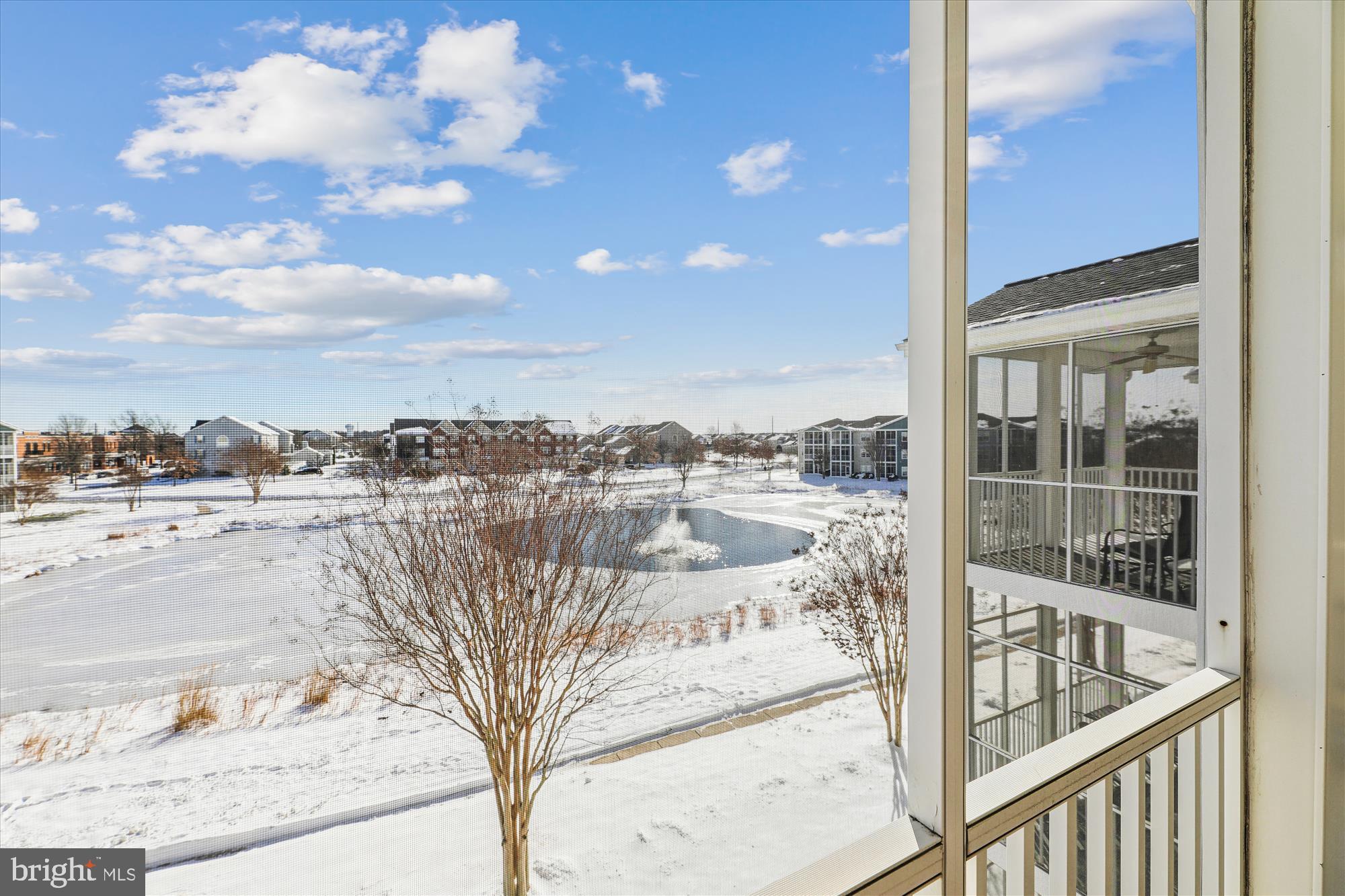 33130 N VILLAGE LOOP 3-301