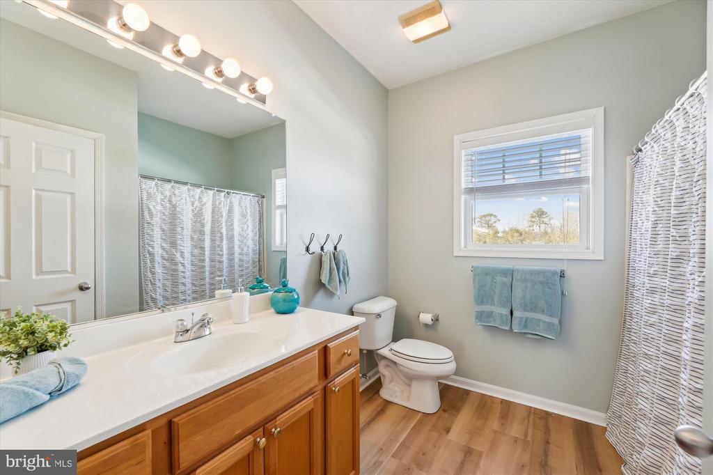 33130 N VILLAGE LOOP 3-301