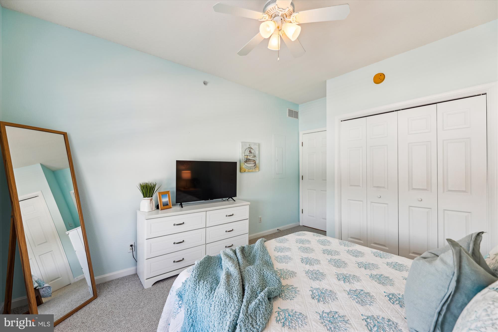 33130 N VILLAGE LOOP 3-301