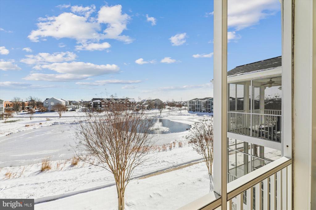 33130 N VILLAGE LOOP 3-301