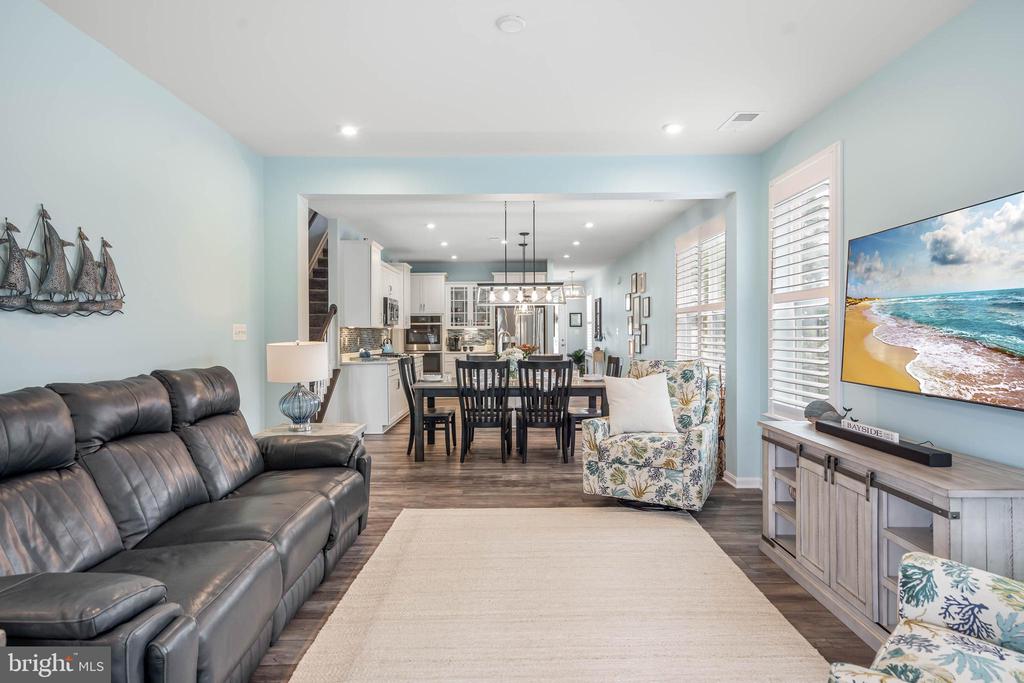 21415 SWEETWATER SQUARE