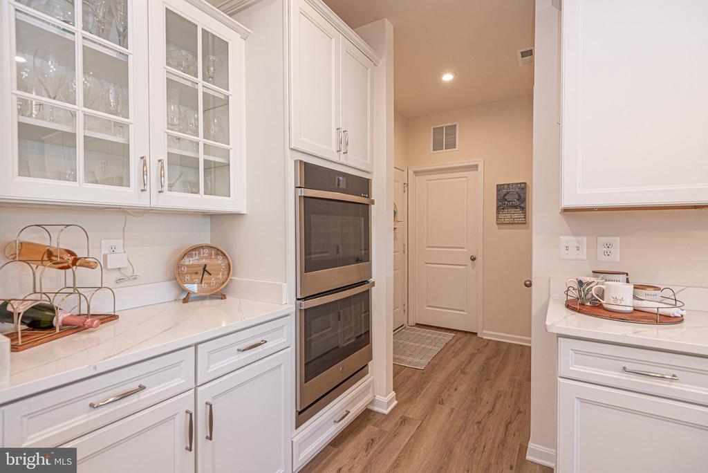 21429 SWEETWATER SQUARE