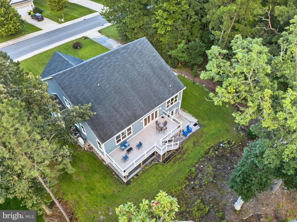128 W SHORE DRIVE