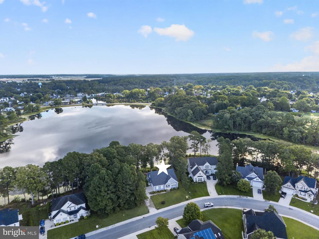 128 W SHORE DRIVE