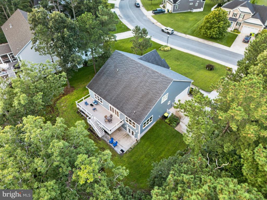 128 W SHORE DRIVE