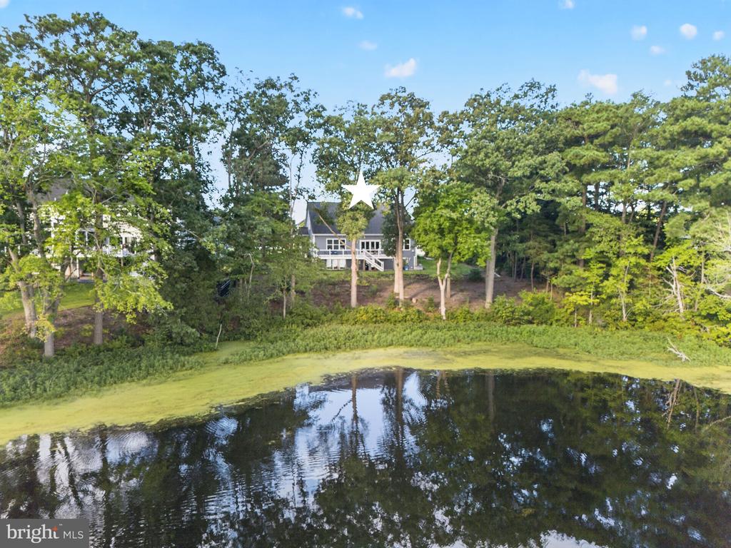 128 W SHORE DRIVE