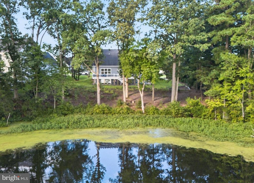128 W SHORE DRIVE