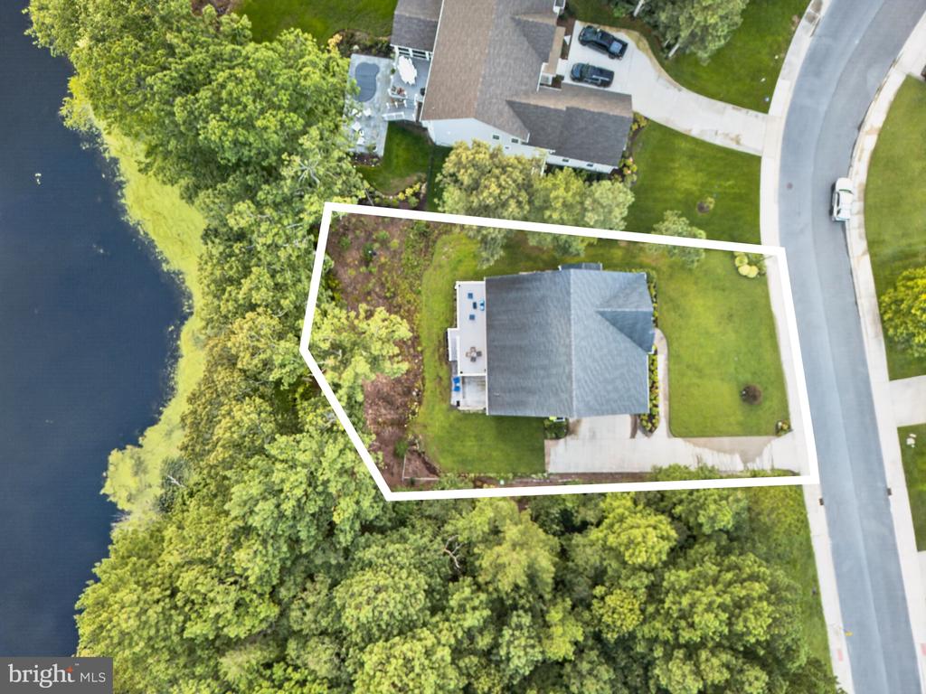128 W SHORE DRIVE