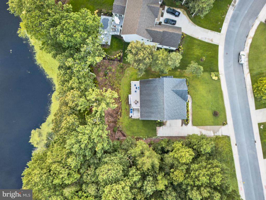128 W SHORE DRIVE