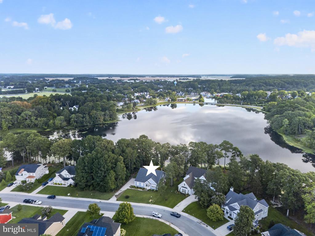 128 W SHORE DRIVE