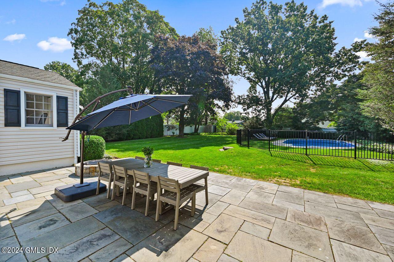 12 Cross Ridge Drive