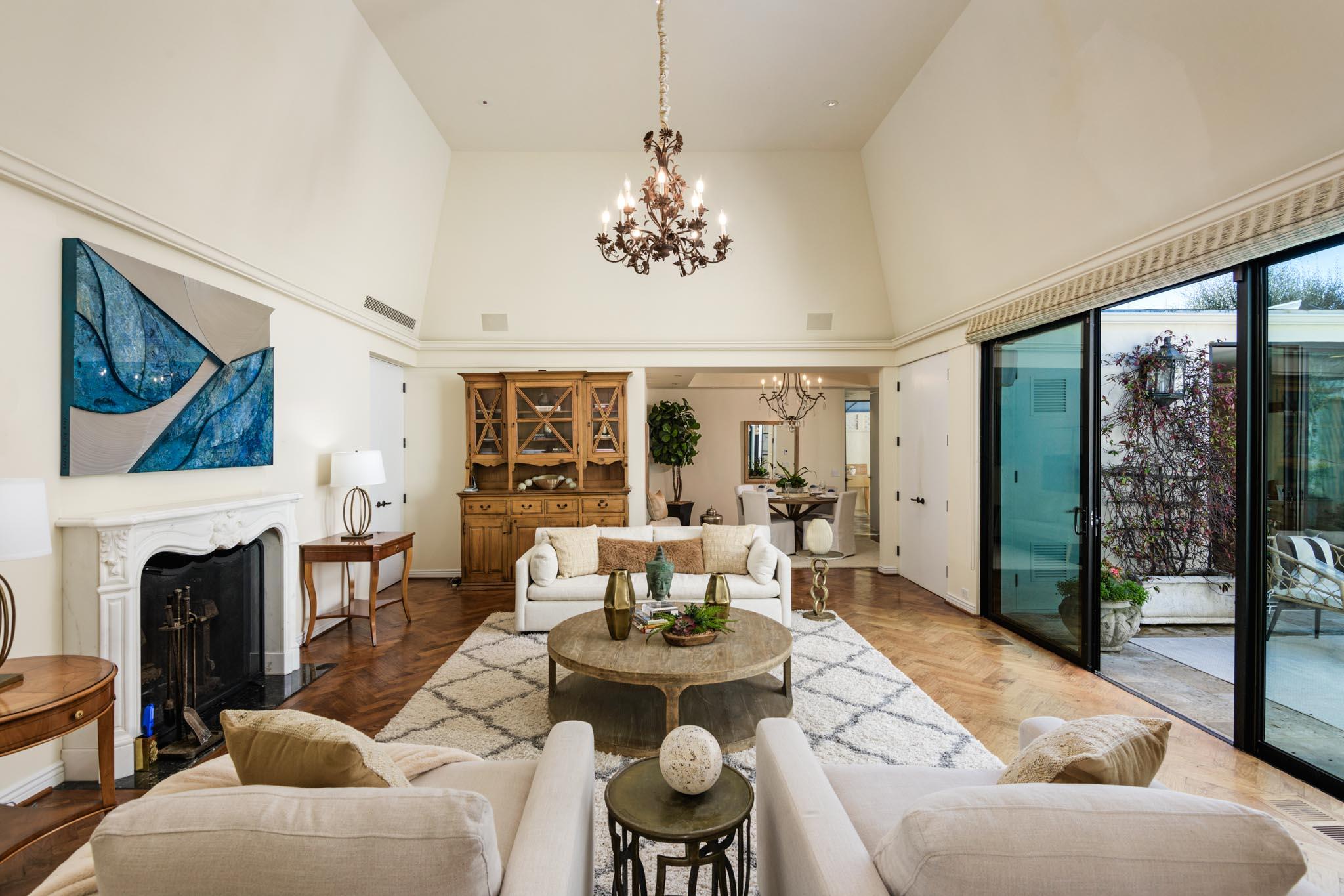 526 San Ysidro Road A