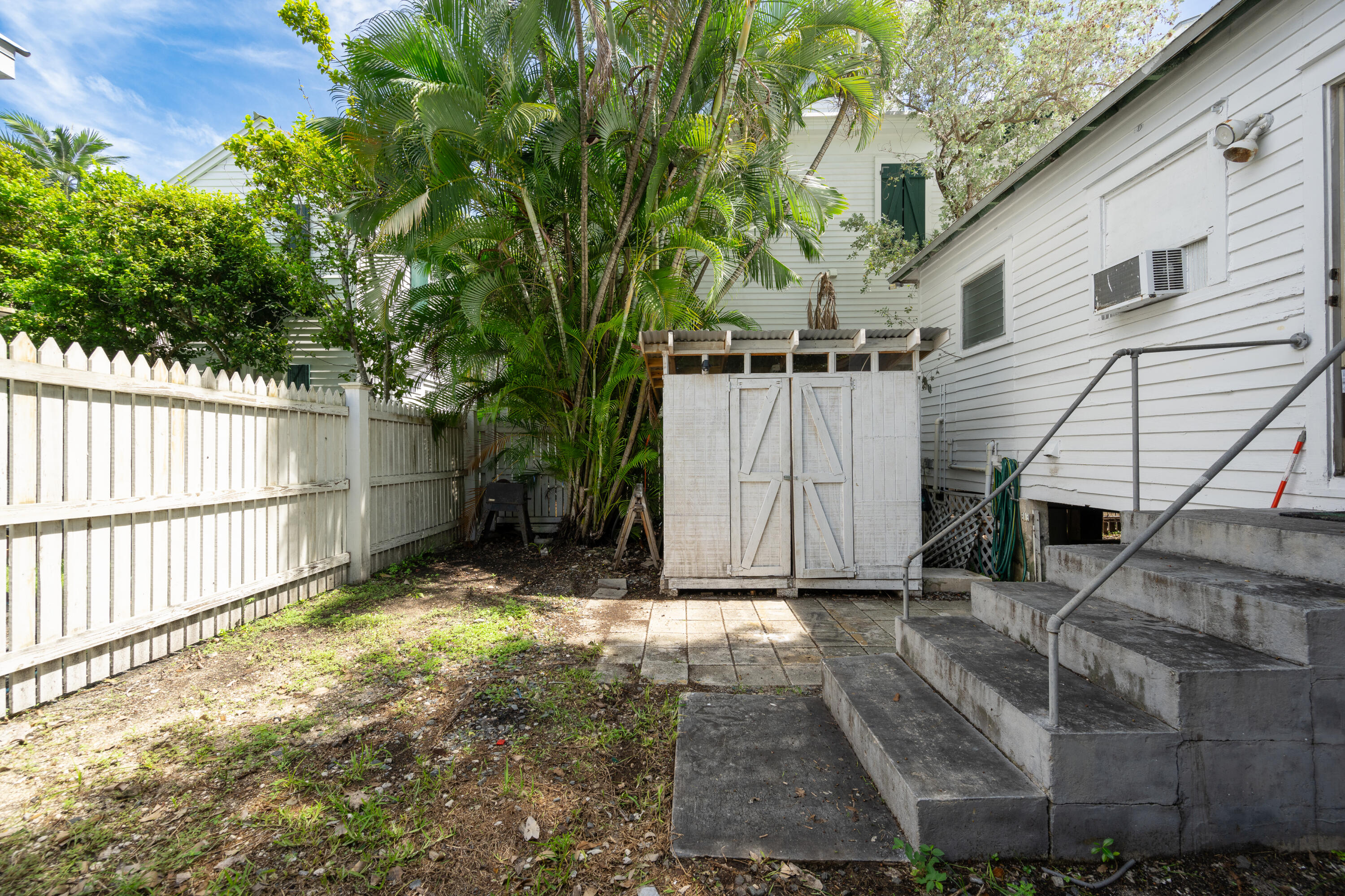 815 Eaton Street