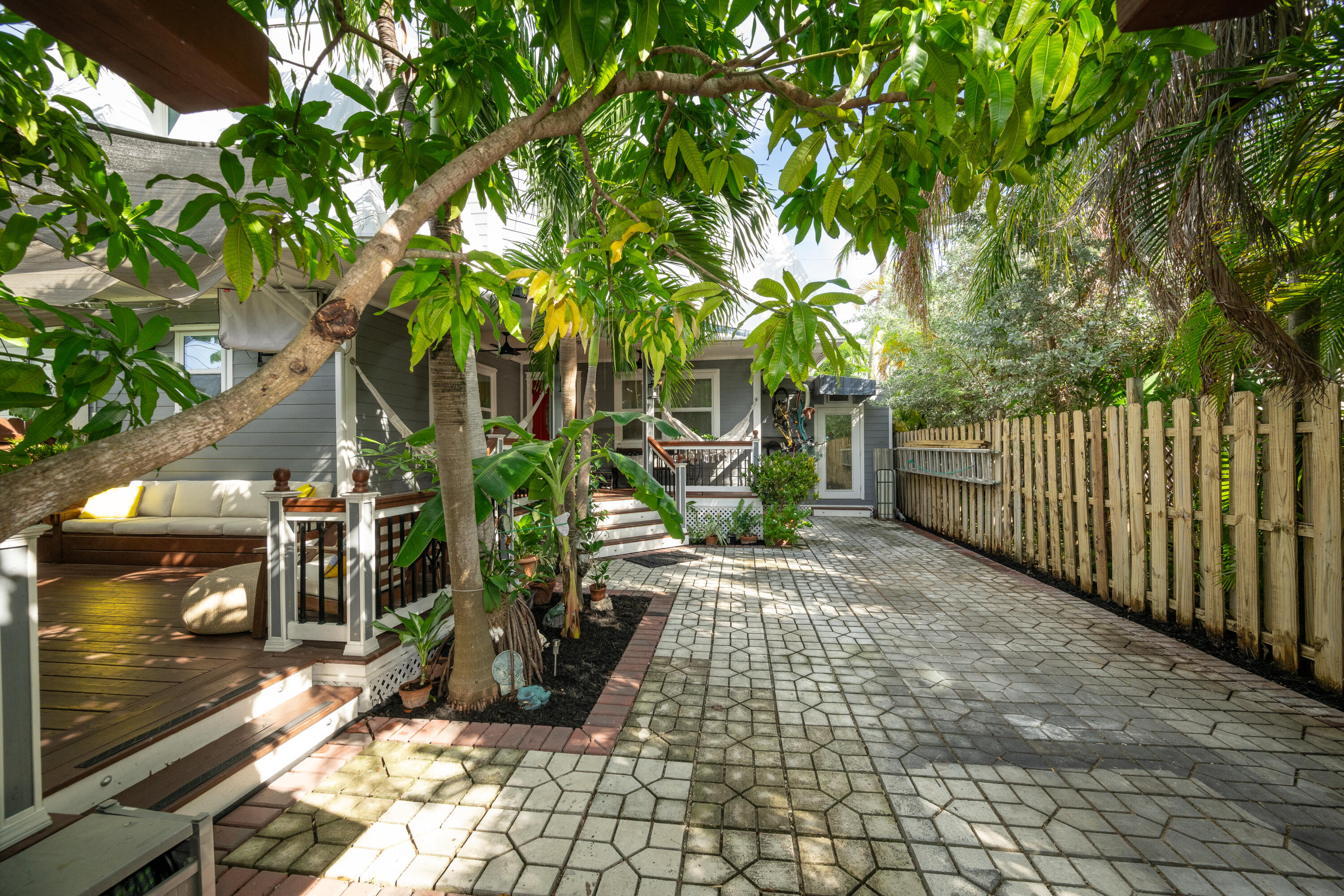 3307 Harriet Avenue