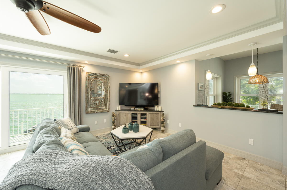 9 Bay Drive