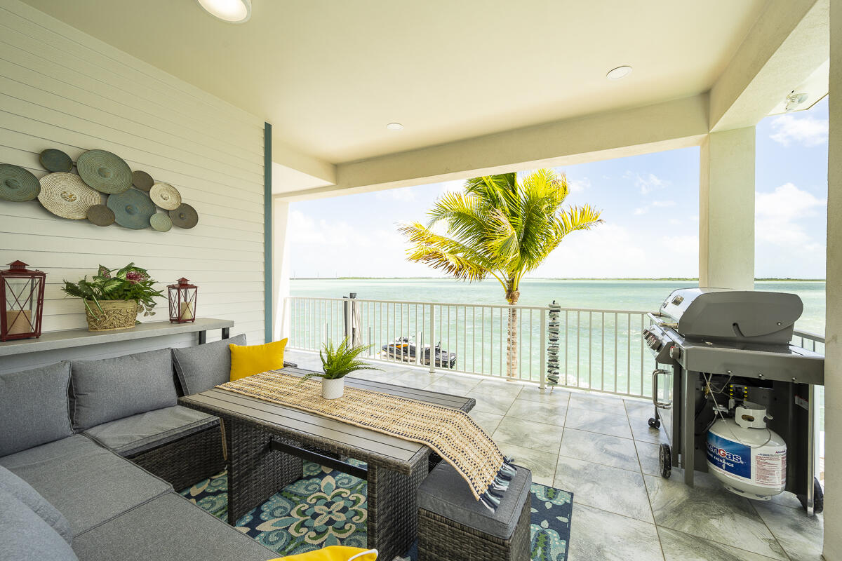 9 Bay Drive