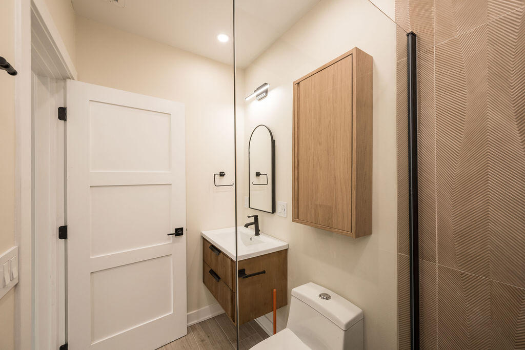 1125 Margaret Street 2
