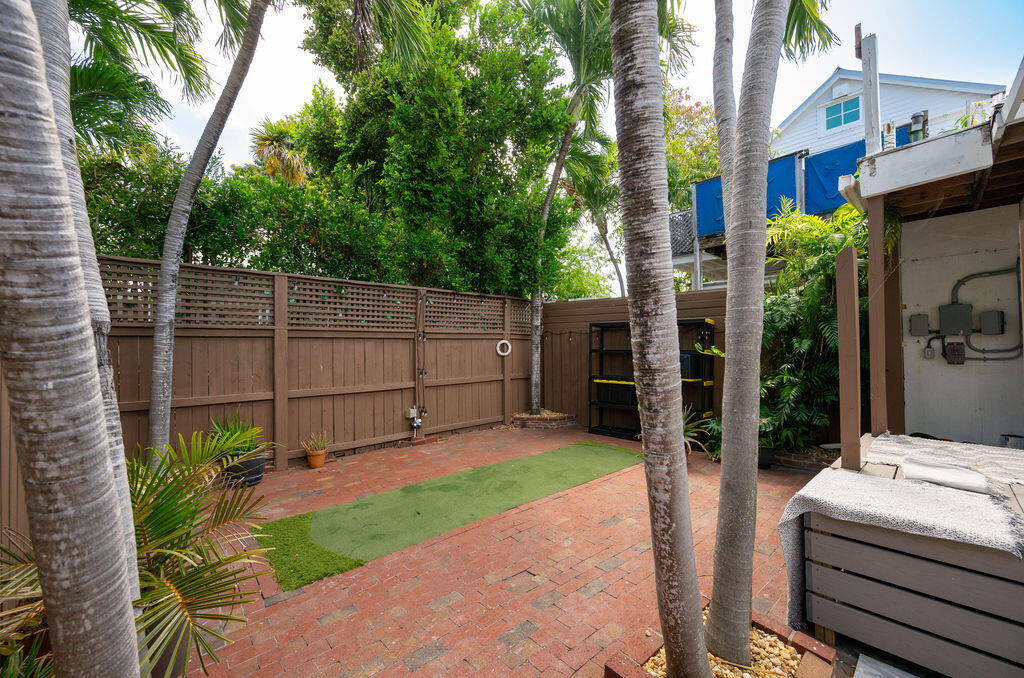 1125 Margaret Street 2