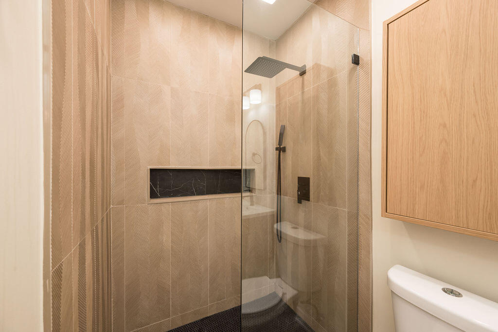 1125 Margaret Street 2