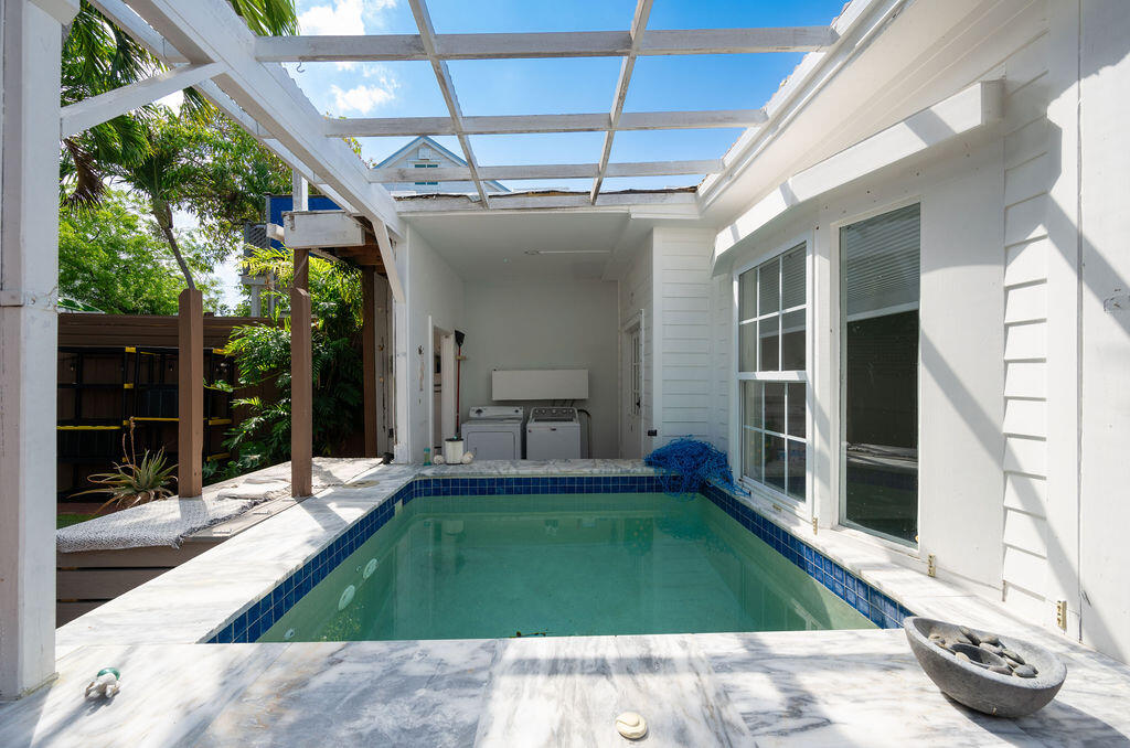 1125 Margaret Street 2