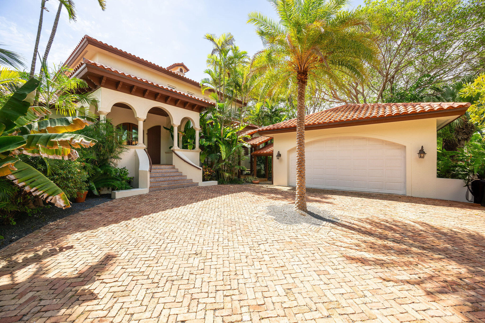 37 Cannon Royal Drive